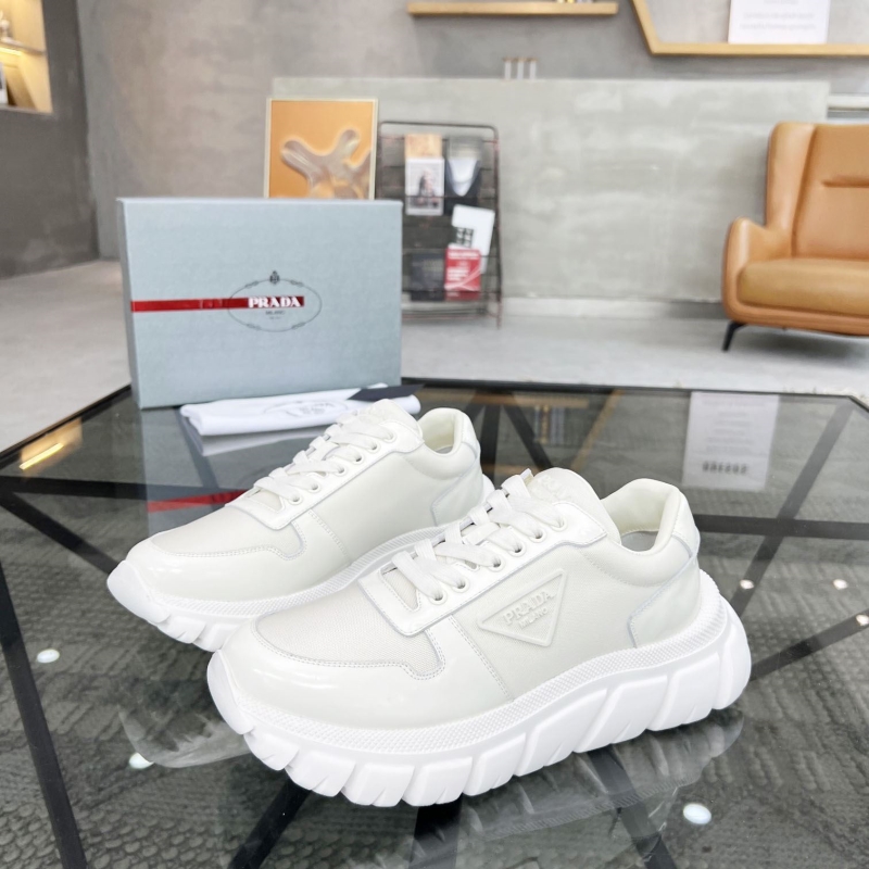 Pra*a casual shoes